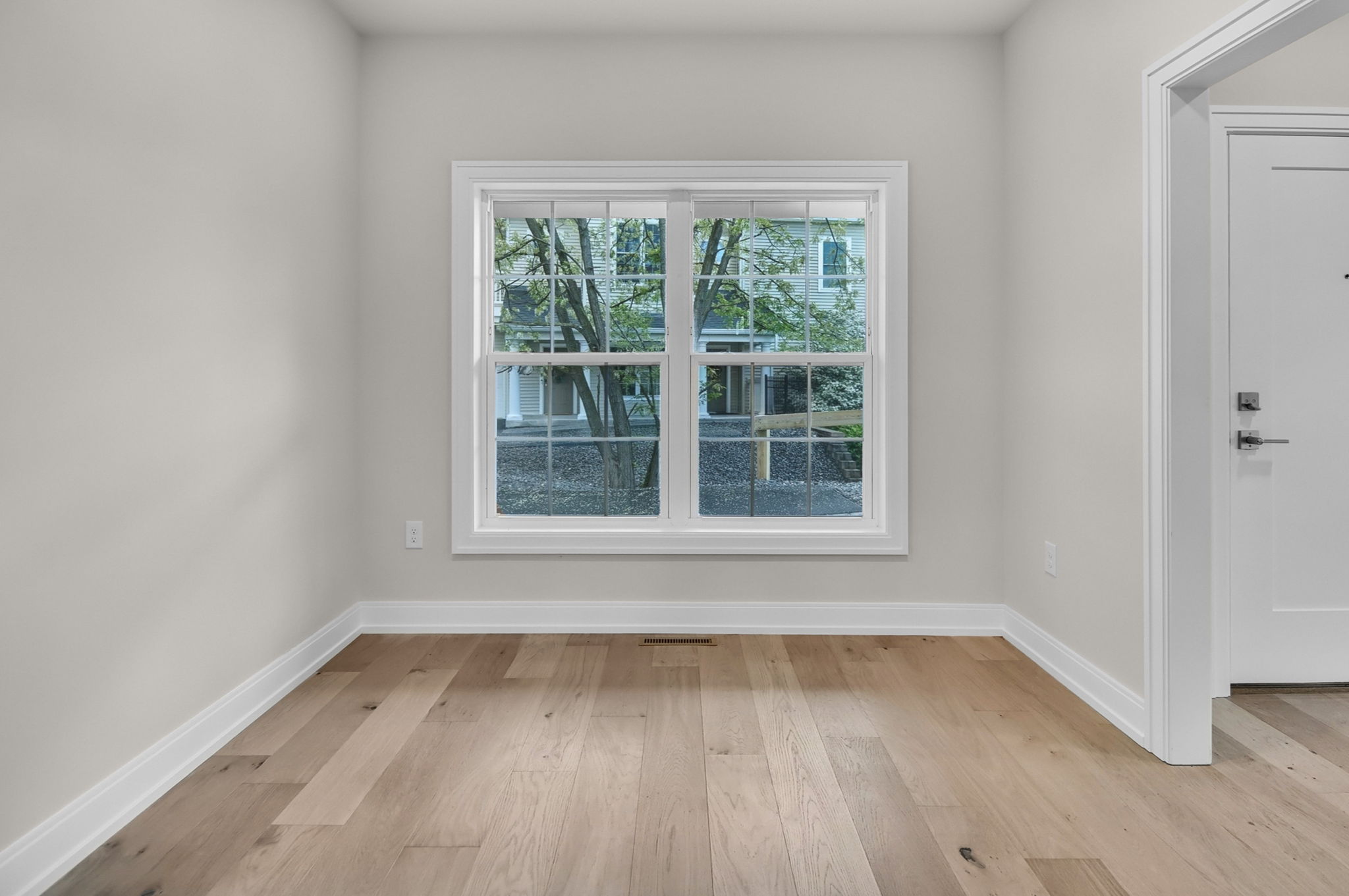 10-web-or-mls-010-601-vly-pointe-drive-niskayuna-ny-usa-005