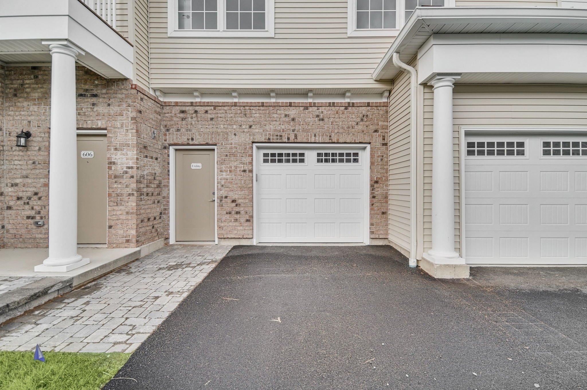 2-web-or-mls-002-601-vly-pointe-drive-niskayuna-ny-usa-001