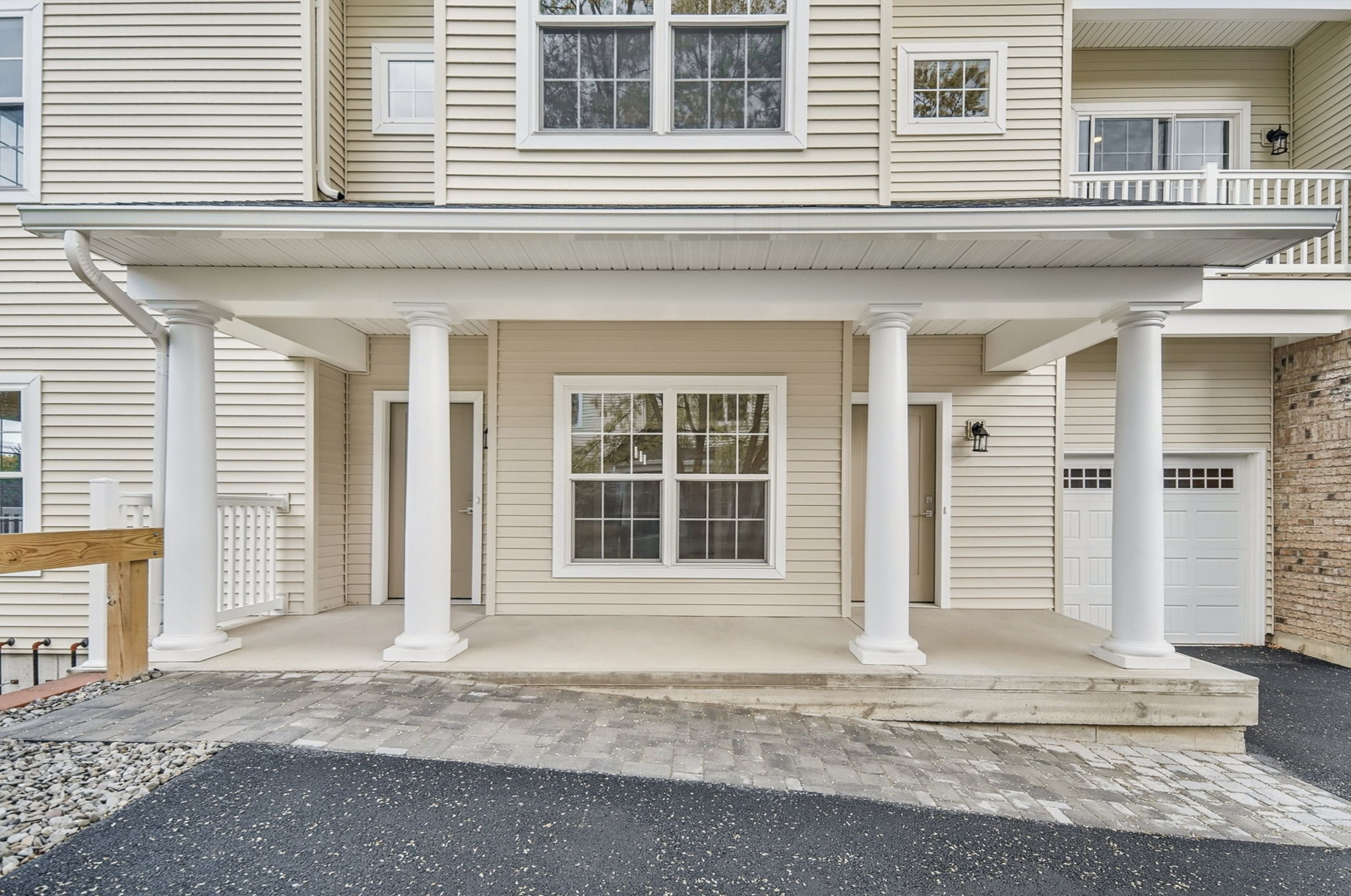 3-web-or-mls-003-601-vly-pointe-drive-niskayuna-ny-usa-023