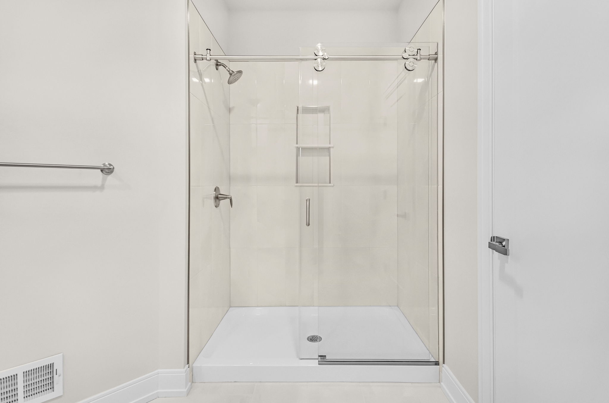 23-web-or-mls-023-605-vly-pointe-drive-schenectady-ny-usa-018