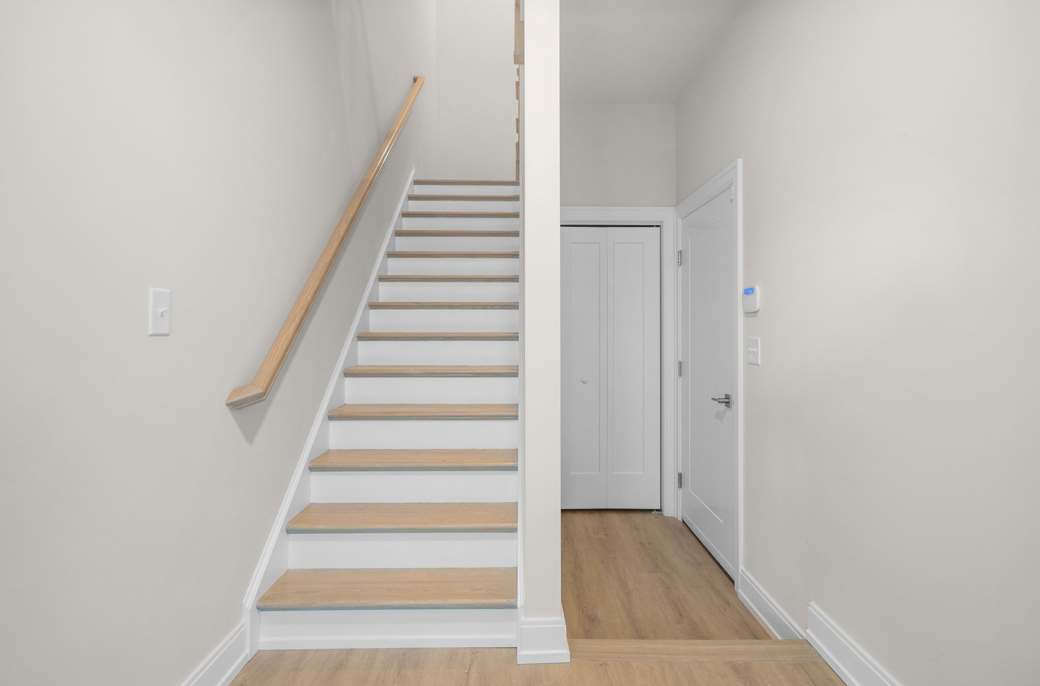 5-web-or-mls-005-605-vly-pointe-drive-schenectady-ny-usa-006