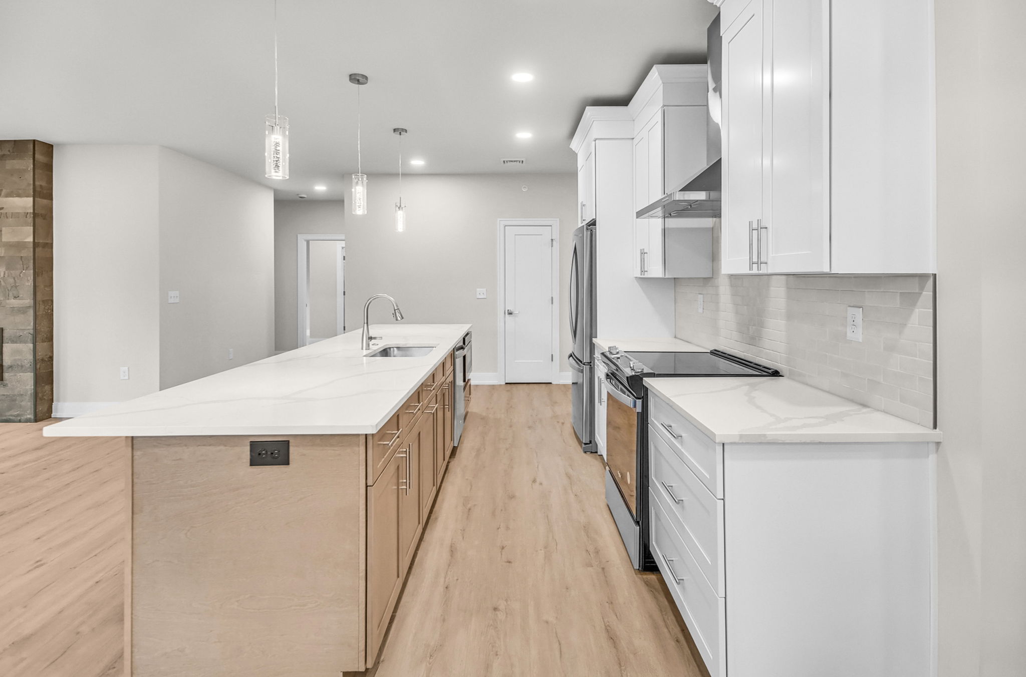 7-web-or-mls-007-605-vly-pointe-drive-schenectady-ny-usa-010